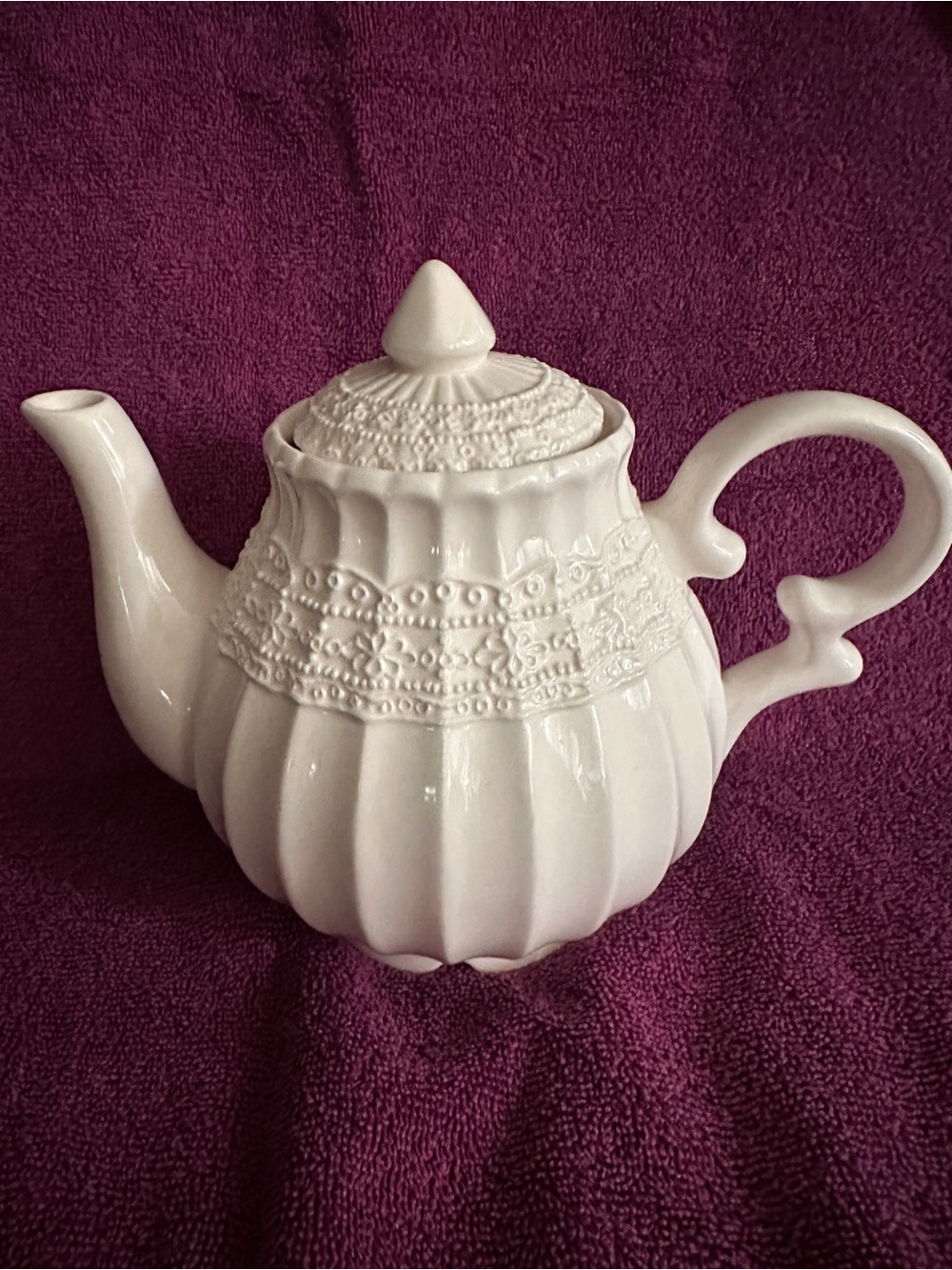 Lefton Irish Lace Cream Teapot - Pre Owned